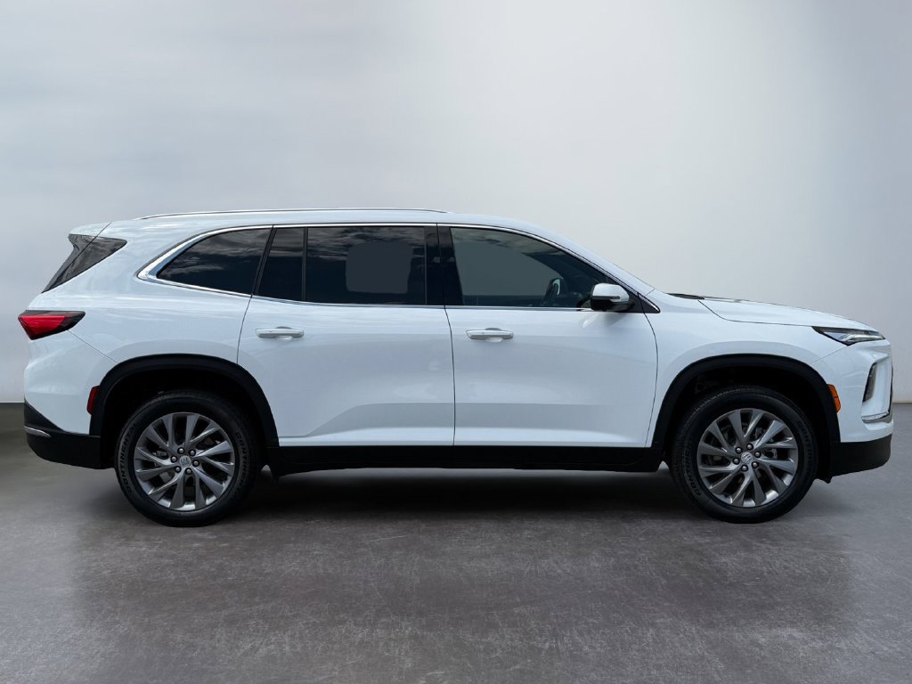Used 2026 Buick Enclave Preferred FWD image 2