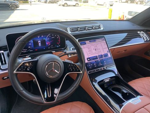 Used 2023 Mercedes-Benz S 580 4MATIC Sedan image 6