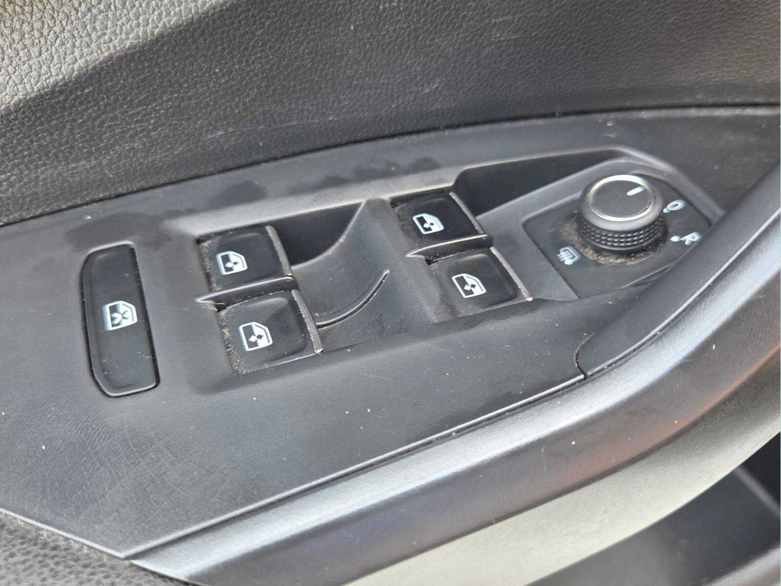 Used 2024 Volkswagen Jetta Sport FWD image 30