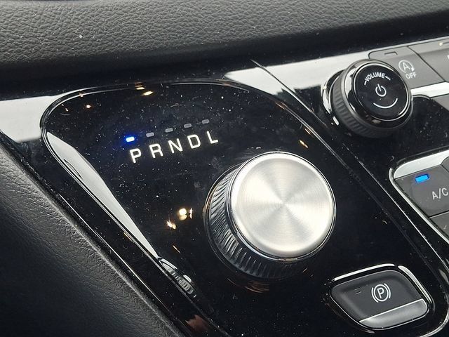 Used 2025 Chrysler Pacifica Select FWD image 14