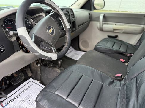 Used 2007 Chevrolet Silverado 2500 W/T w/ LS Package image 9