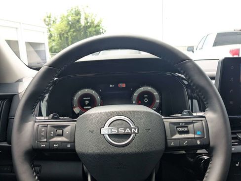 Used 2026 Nissan Pathfinder SL FWD image 22