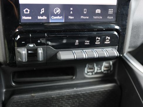 Used 2023 RAM 1500 Big Horn AWD/4WD image 30