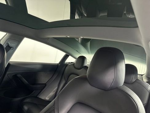 Used 2018 Tesla Model 3 Long Range image 12