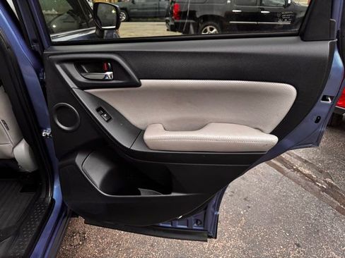 Used 2015 Subaru Forester 2.5i Touring w/ Eyesight & Navigation System AWD/4WD image 30