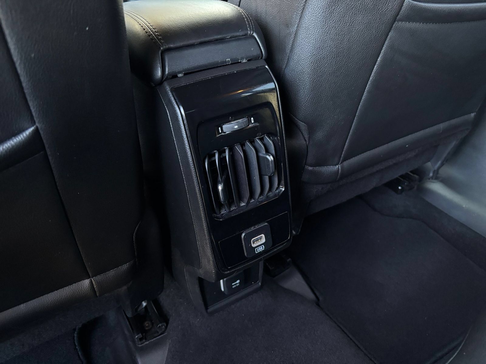 Used 2025 Jeep Compass Limited AWD/4WD image 22