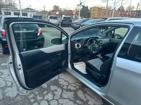 Used 2014 Toyota Yaris LE image 7