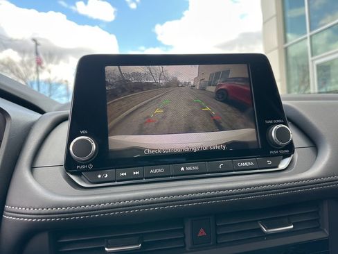 Used 2026 Nissan Rogue SV w/ SV Premium Package image 6