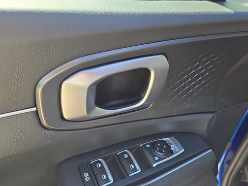 Certified 2022 Kia Sorento S FWD image 18