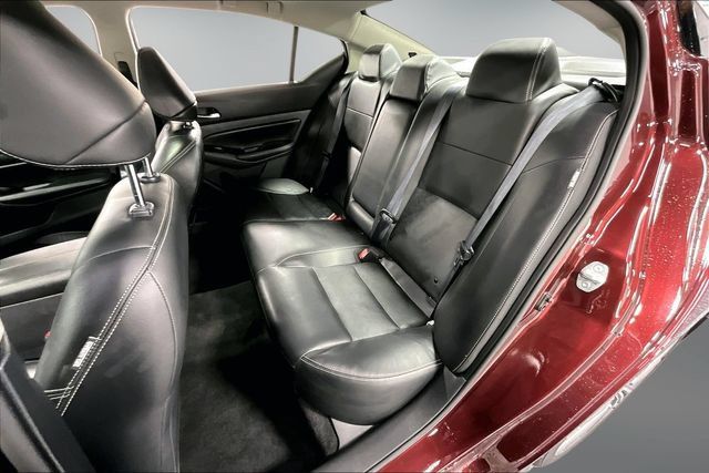 Used 2024 Nissan Altima 2.5 SL FWD image 21
