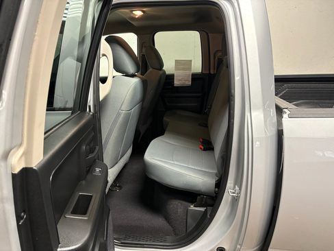 Used 2019 RAM 1500 Express image 12