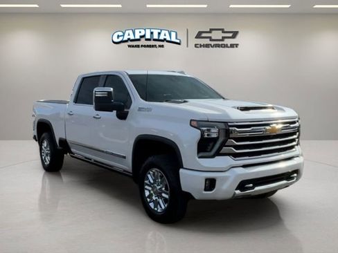 Used 2024 Chevrolet Silverado 2500 High Country w/ High Country Premium Package image 7