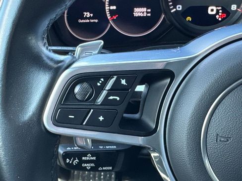 Used 2022 Porsche Cayenne Base image 24