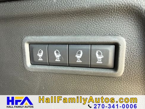 Used 2024 Jeep Wagoneer L Series II w/ Flexible Seating Group AWD/4WD image 35