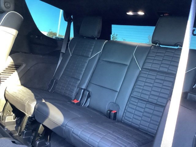 Used 2024 Cadillac Escalade Sport Platinum w/ LPO, ONYX Package AWD/4WD image 23