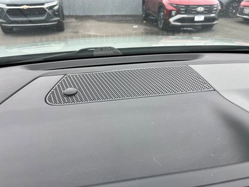 Used 2025 Kia K4 LXS image 17