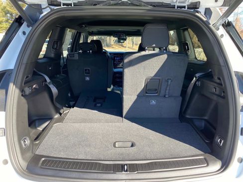 New 2025 Jeep Grand Cherokee L Laredo w/ Luxury Tech Group I image 5