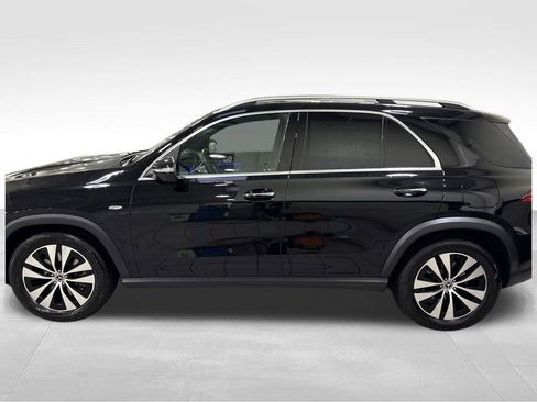Used 2025 Mercedes-Benz GLE 450e 4MATIC image 2