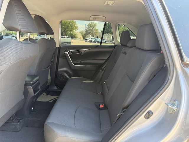 Used 2021 Toyota RAV4 LE FWD image 24