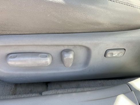 Used 2011 Toyota Avalon Limited image 28