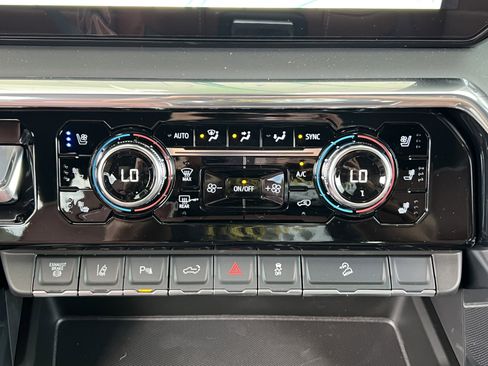 New 2026 GMC Sierra 3500 Denali Ultimate AWD/4WD image 30