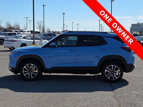 Used 2024 Chevrolet TrailBlazer LT w/ Driver Confidence Package image 3