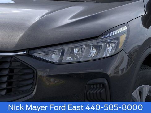 New 2025 Ford Escape Active w/ Active Premium Tech Pack image 18