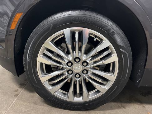 Used 2017 Cadillac XT5 Premium Luxury image 9