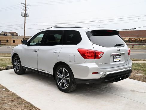 Used 2020 Nissan Pathfinder Platinum image 7