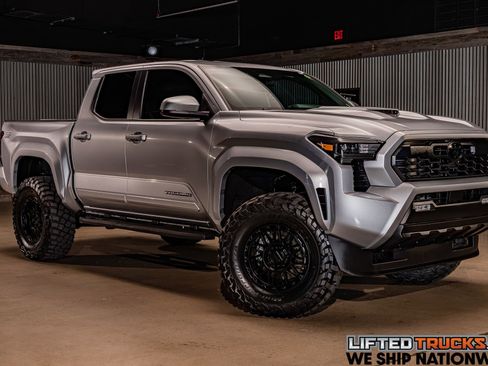 Used 2026 Toyota Tacoma TRD Sport image 1