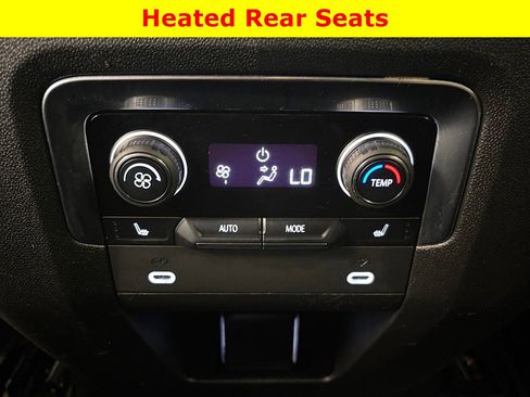Used 2022 Chevrolet Tahoe Z71 w/ Luxury Package AWD/4WD image 34