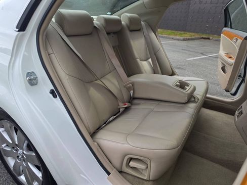 Used 2006 Toyota Avalon XLS FWD image 38