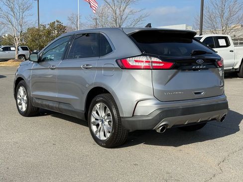 Used 2022 Ford Edge Titanium image 3