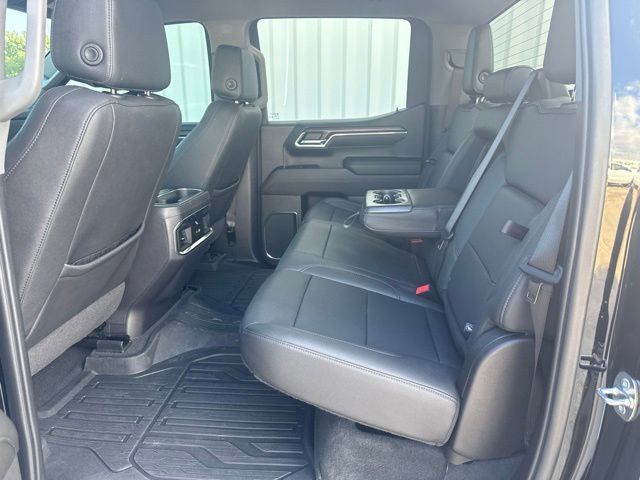 Used 2024 GMC Sierra 1500 SLT w/ SLT Premium Package AWD/4WD image 16
