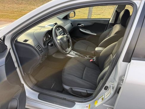 Used 2013 Toyota Corolla S w/ Premium Pkg image 10