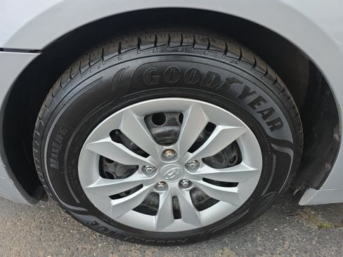 Used 2011 Hyundai Sonata GLS FWD image 26