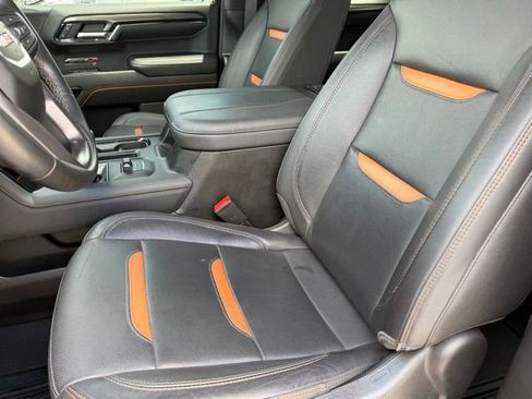 Used 2024 GMC Sierra 1500 AT4 w/ Technology Package AWD/4WD image 13