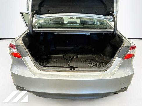 Used 2019 Toyota Camry LE FWD image 26
