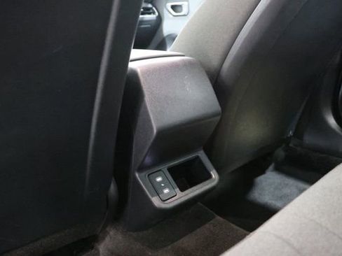 Used 2025 Kia K4 LXS image 31