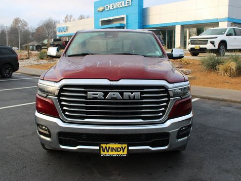 Used 2025 RAM 1500 Laramie AWD/4WD image 3