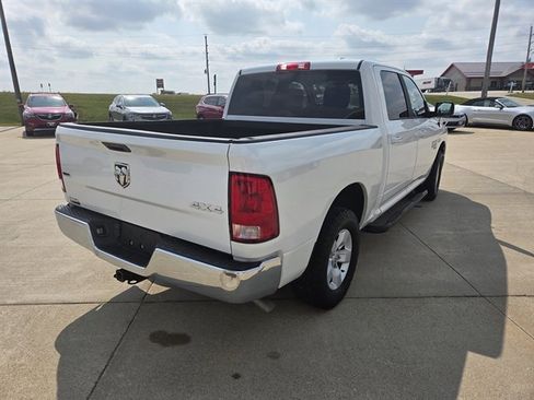 Used 2021 RAM 1500 Classic SLT image 3