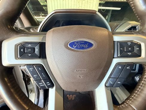 Used 2015 Ford F150 King Ranch w/ Equipment Group 601A Luxury AWD/4WD image 21