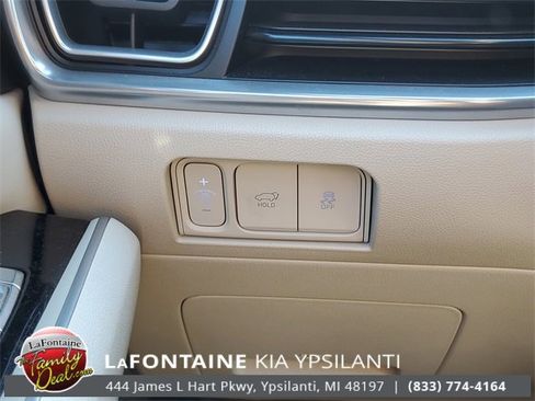 Certified 2025 Kia Sorento SX Prestige image 19