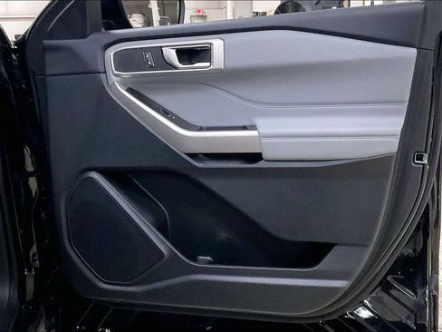 Certified 2023 Ford Explorer XLT w/ Equipment Group 202A image 22