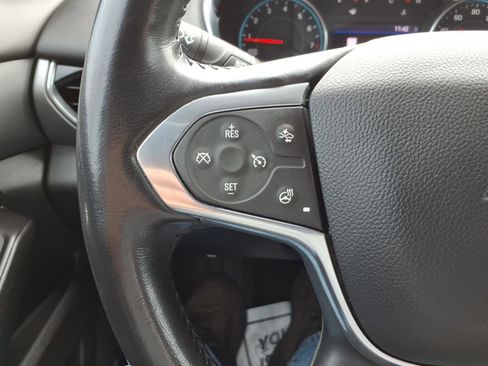 Used 2020 Chevrolet Traverse RS FWD image 21