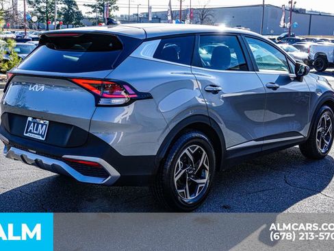 Used 2024 Kia Sportage LX image 6