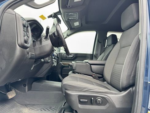 Used 2021 Chevrolet Silverado 2500 LT w/ Convenience Package image 17