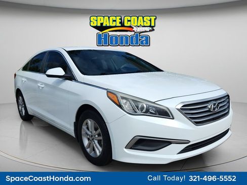 Used 2016 Hyundai Sonata SE FWD image 2