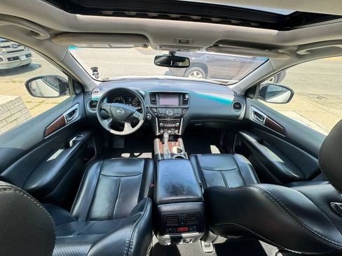 Used 2014 Nissan Pathfinder Platinum w/ Platinum Premium Package AWD/4WD image 23