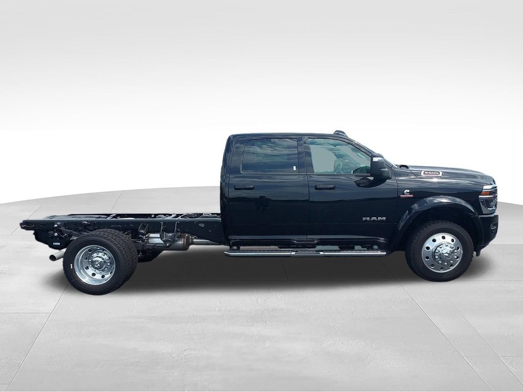 New 2026 RAM 5500 4x4 Crew Cab w/ Laramie Trim Package image 6
